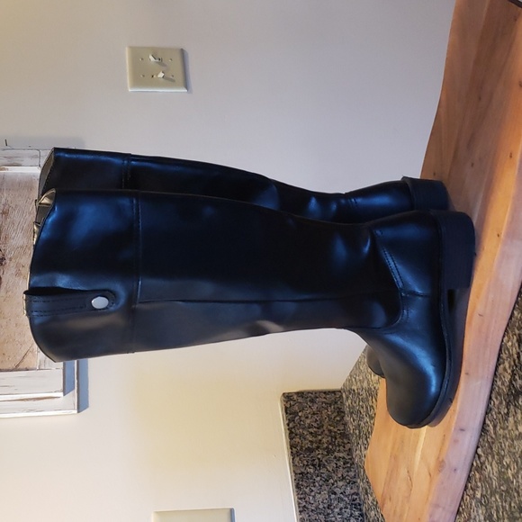 St John's Bay Boot - Picture 7 of 15